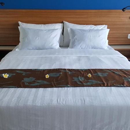 Bella Vista Premium Homestay Banyuwangi  Exteriör bild